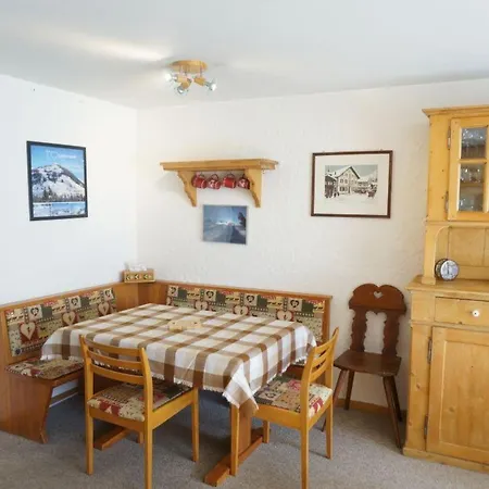 La Sarine 13 Appartement Gstaad